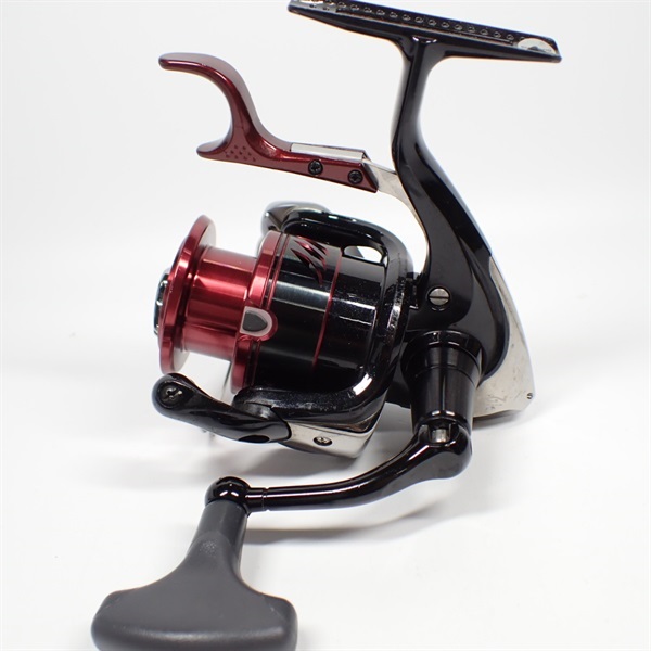 １６ラリッサＣ３０００Ｄ